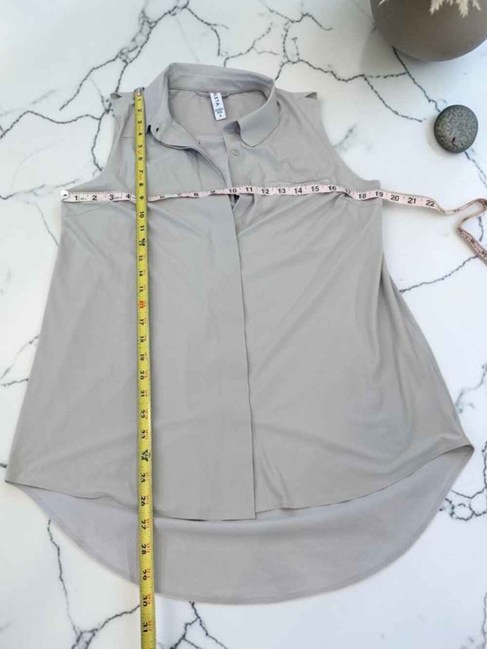 ATHLETA Urbanite Sleeveless Button Up Assym Collar Shirt Women's Size Small - Picture 3 of 9